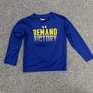 Under Armour boys active shirt - size 5